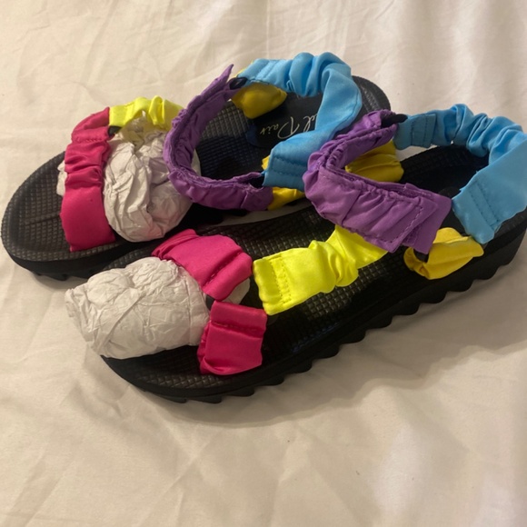 Sandals from macys - Picture 2 of 2